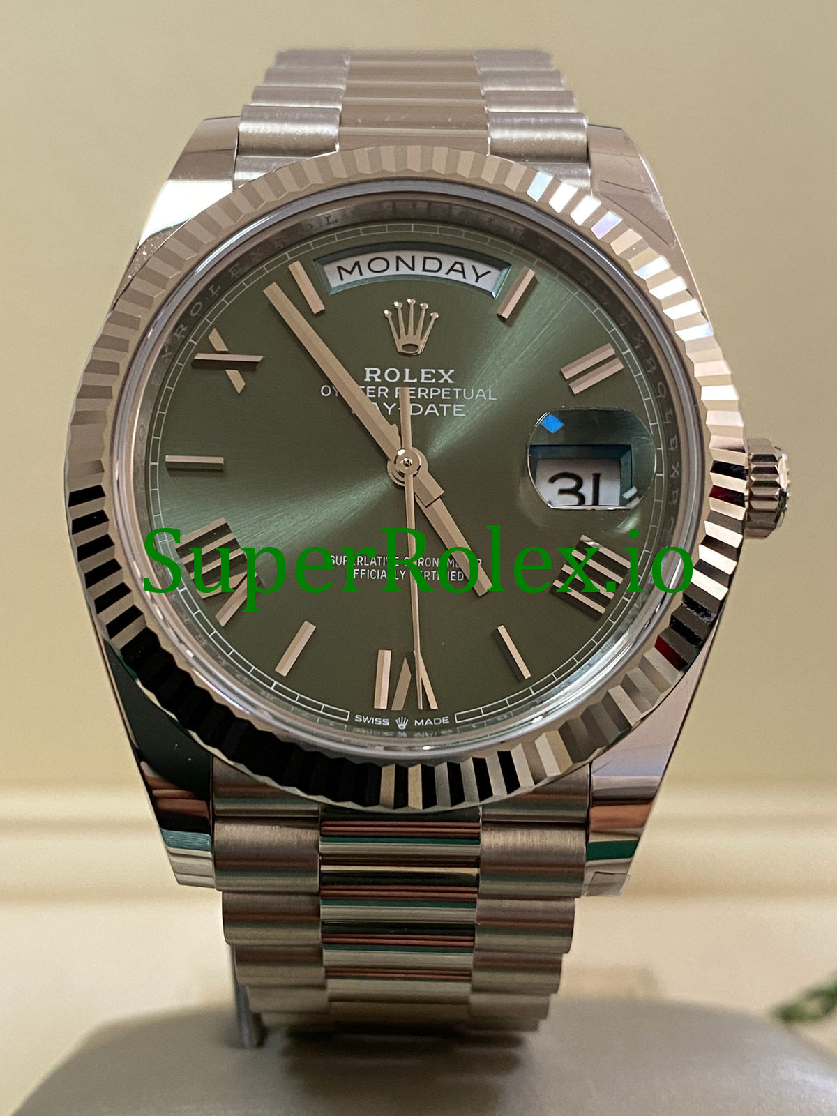 Rolex Day-Date 40MM Ref.228239 - Olive Green Bevelled Roman Dial
