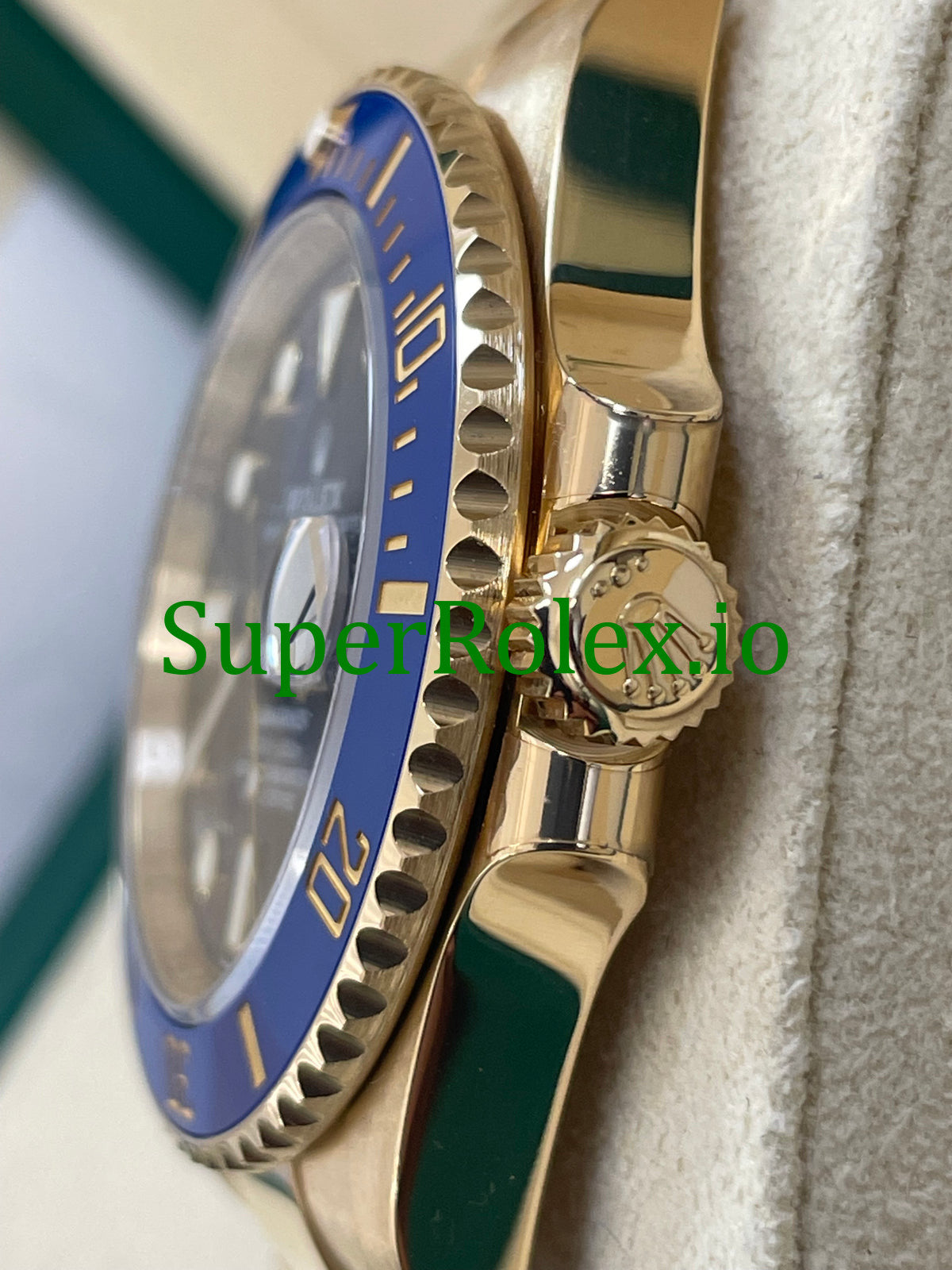 Rolex Submariner Date 41MM Yellow Gold Ref.126618LB