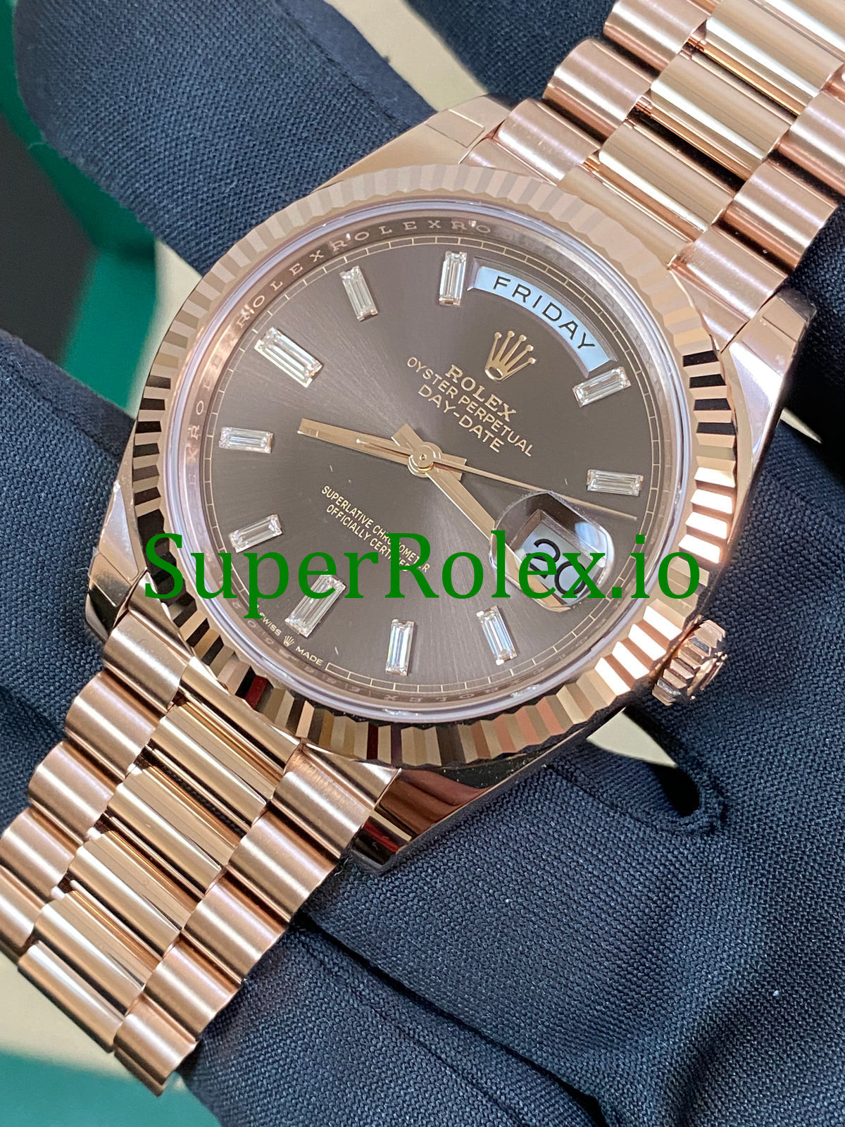 Rolex Day-Date 40MM  Everose Gold Ref.228235