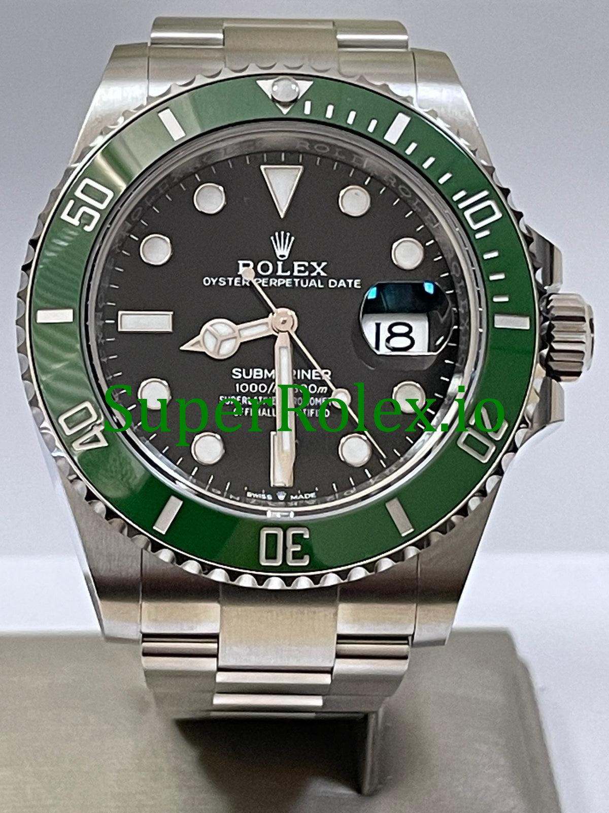 Rolex Submariner Date 41MM 126610LV Green Bezel Steel