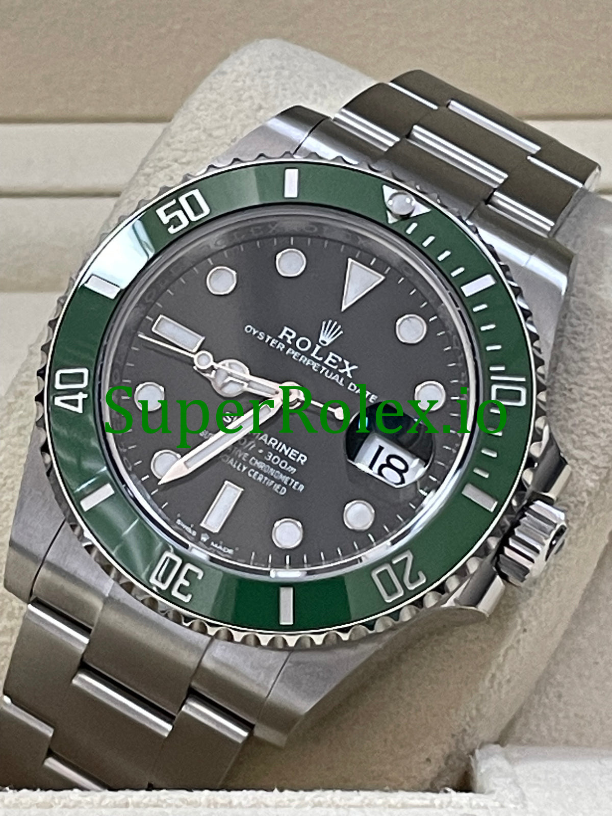 Rolex Submariner Date 41MM 126610LV Green Bezel Steel
